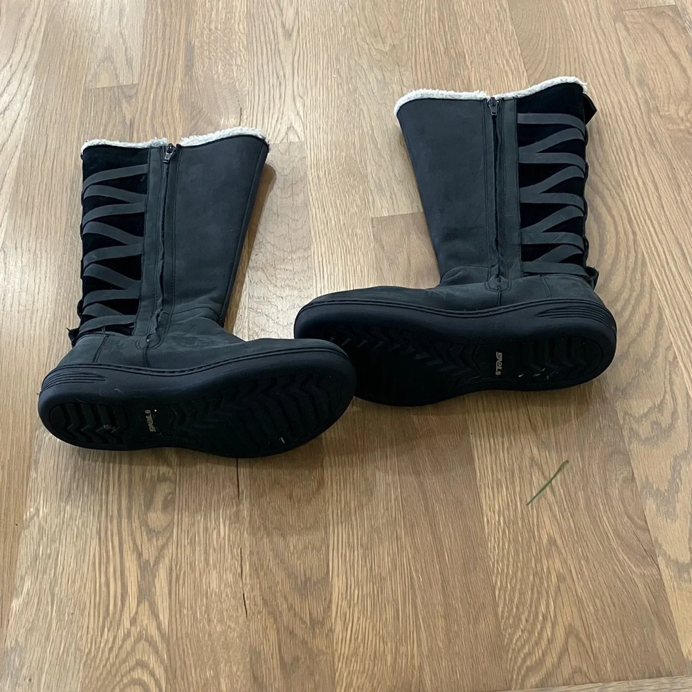 Teva Women's Gray Leather Tall Waterproof Sherpa Lined Boots